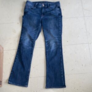 White House Black Market  Everyday soft Sz 6 SHORT MID RISE BOOT